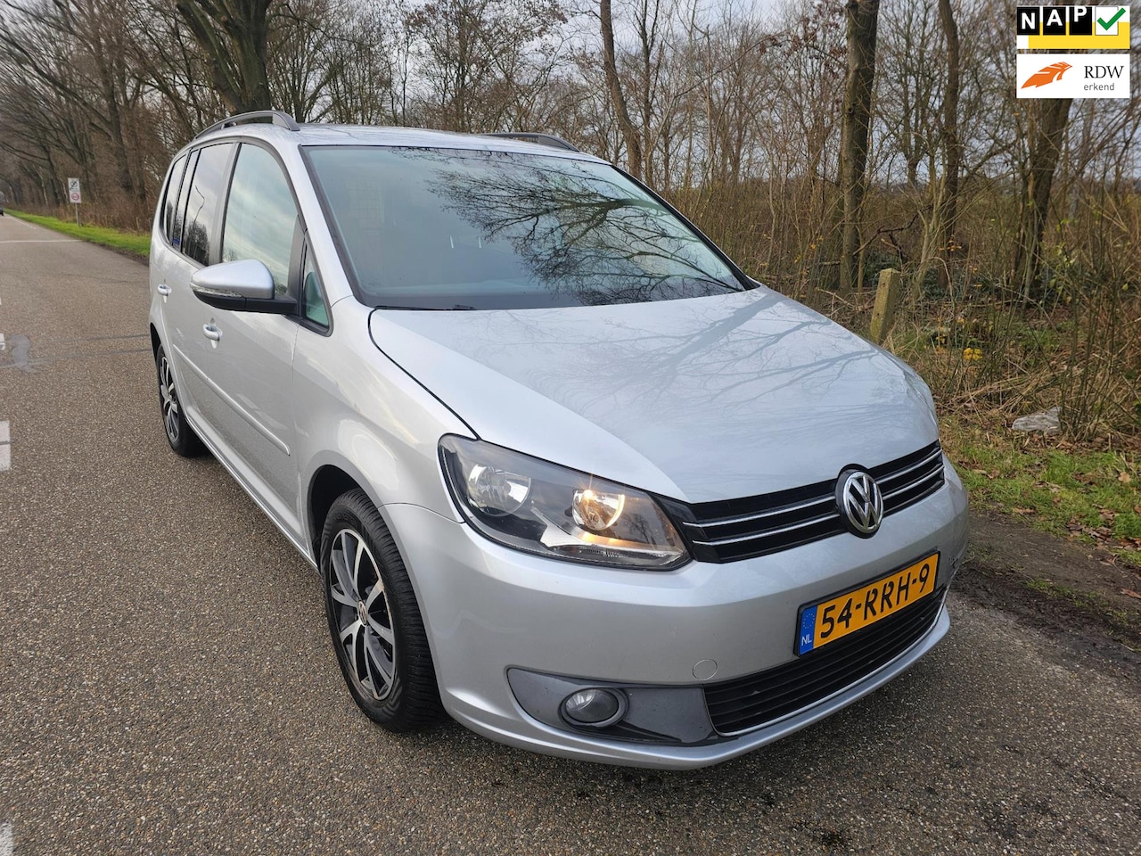 Volkswagen Touran - 1.4 TSI Comfortline schade export ? - AutoWereld.nl