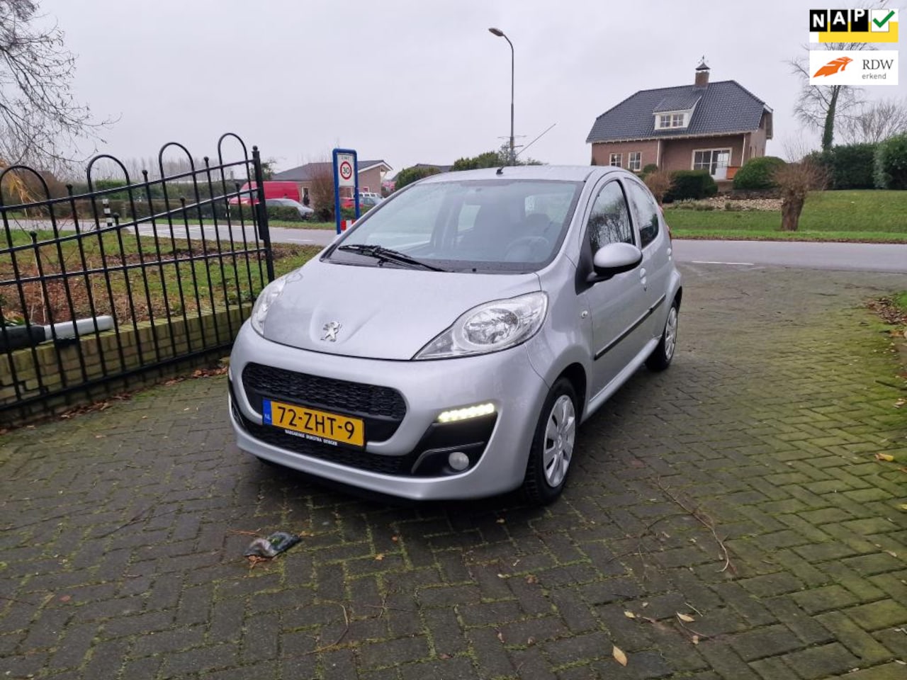 Peugeot 107 - 1.0 Active Automaat org. NL & NAP 5-deurs. - AutoWereld.nl