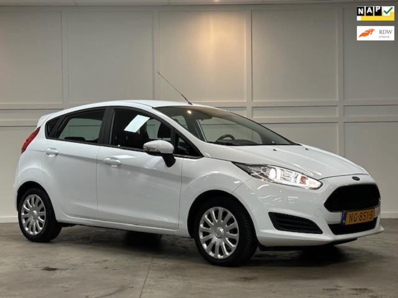 Ford Fiesta - 1.0 / 2017 / Navi / Cruise / Airco - AutoWereld.nl