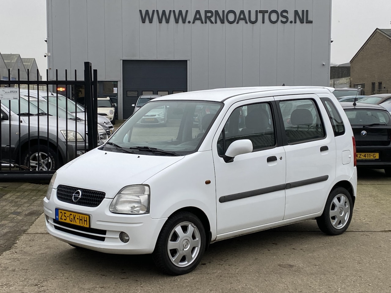 Opel Agila - 1.2-16V Elegance 1.2-16V Elegance, APK TOT 28-12-2025, STUURBEKRACHTIGING, ELEK-RAMEN, BLUETOOTH-RADIO-CD-M - AutoWereld.nl