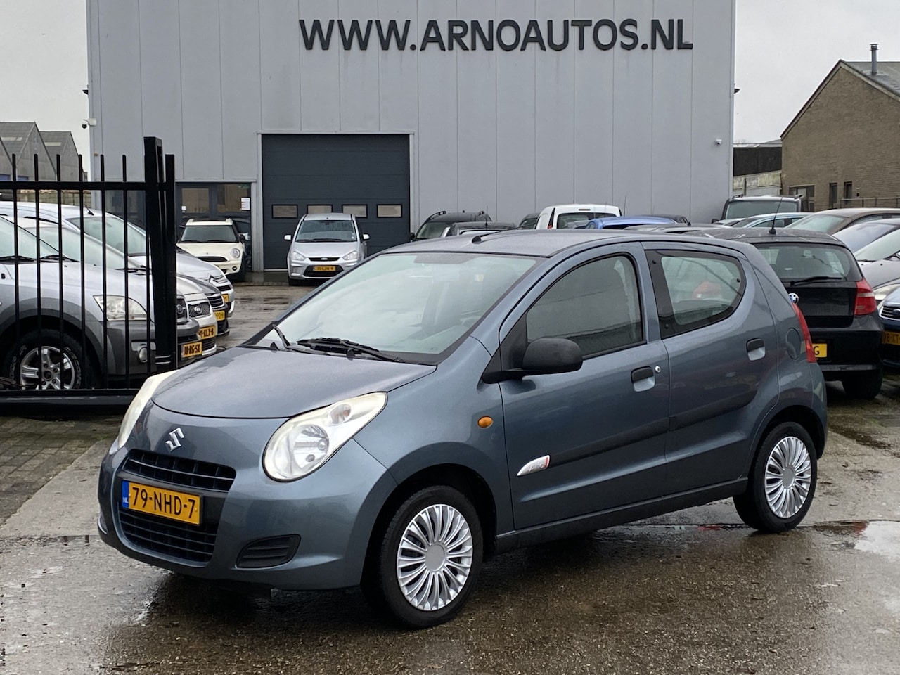 Suzuki Alto - 1.0 Comfort Plus 1.0 Comfort Plus 5-DEURS, AIRCO, APK TOT 10-12-2025, STUURBEKRACHTIGING, ELEK-RAMEN, RADIO - AutoWereld.nl