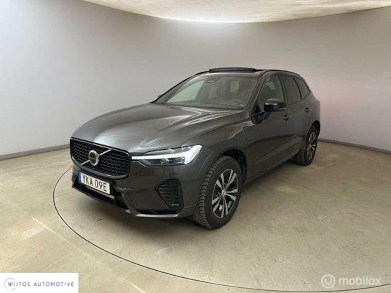 Volvo XC60 - 2.0 Recharge T6 AWD R-Design Long Range, HK, Pano - AutoWereld.nl