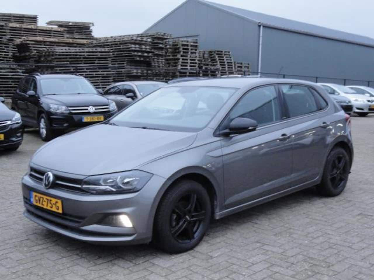 Volkswagen Polo - 1.0i Beats Met AIRCO I NAVIG I PDC I CAR-PLAY - AutoWereld.nl