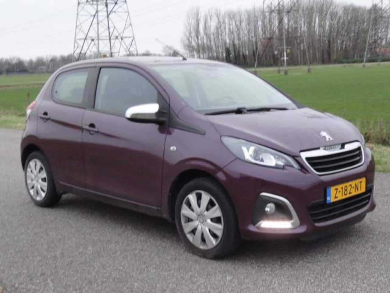 Peugeot 108 - 1.0 e-VTi Active Met Airco I Elektr Pakket I Groot Scherm - AutoWereld.nl