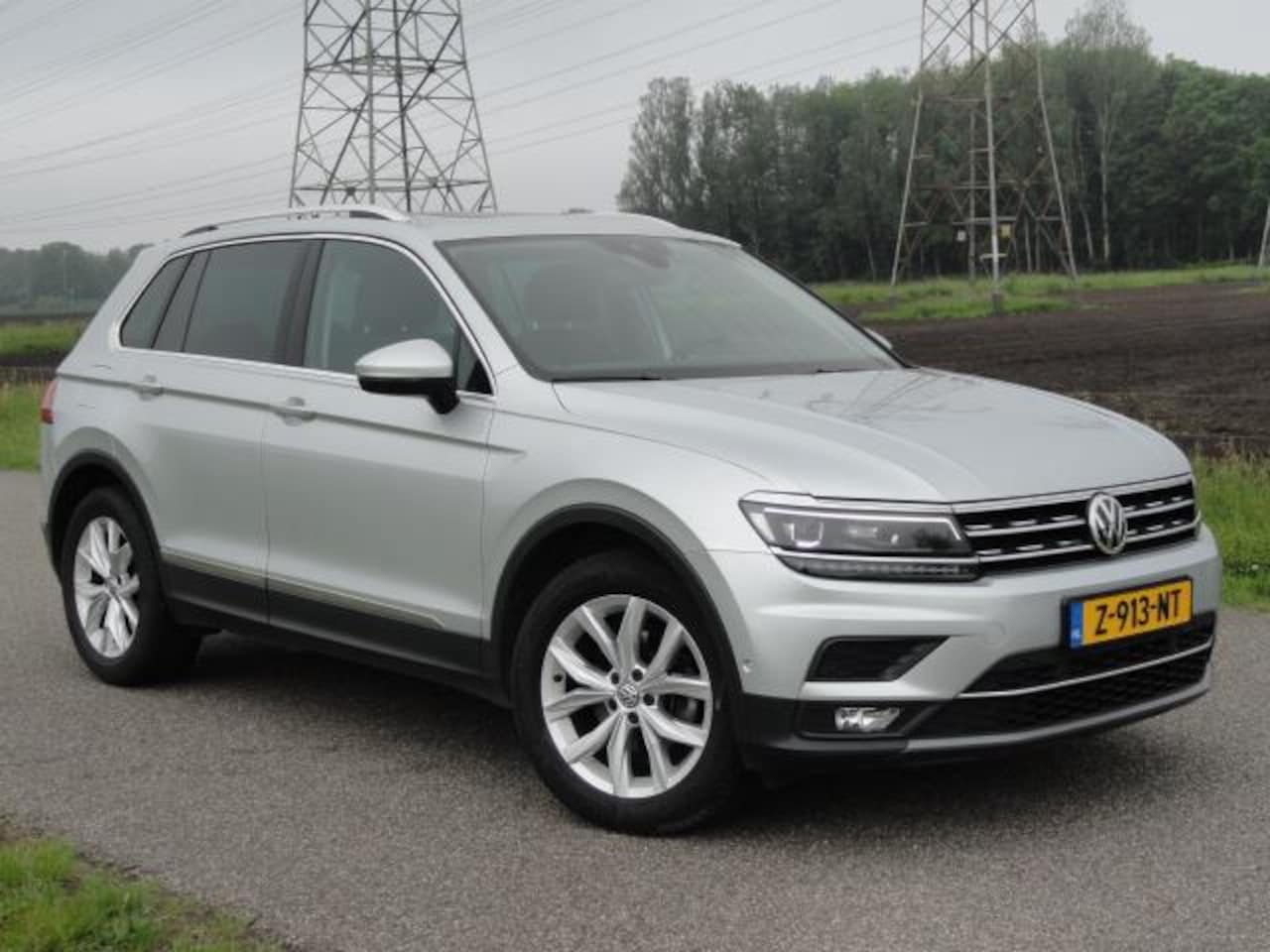 Volkswagen Tiguan - 1.5TSI DSG Highline Full LED+NAVIG+VIRTUAL COCKPIT+CAMERA - AutoWereld.nl