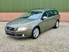 Volvo V70 - 2.5T- Nieuw Model "Caper Green"