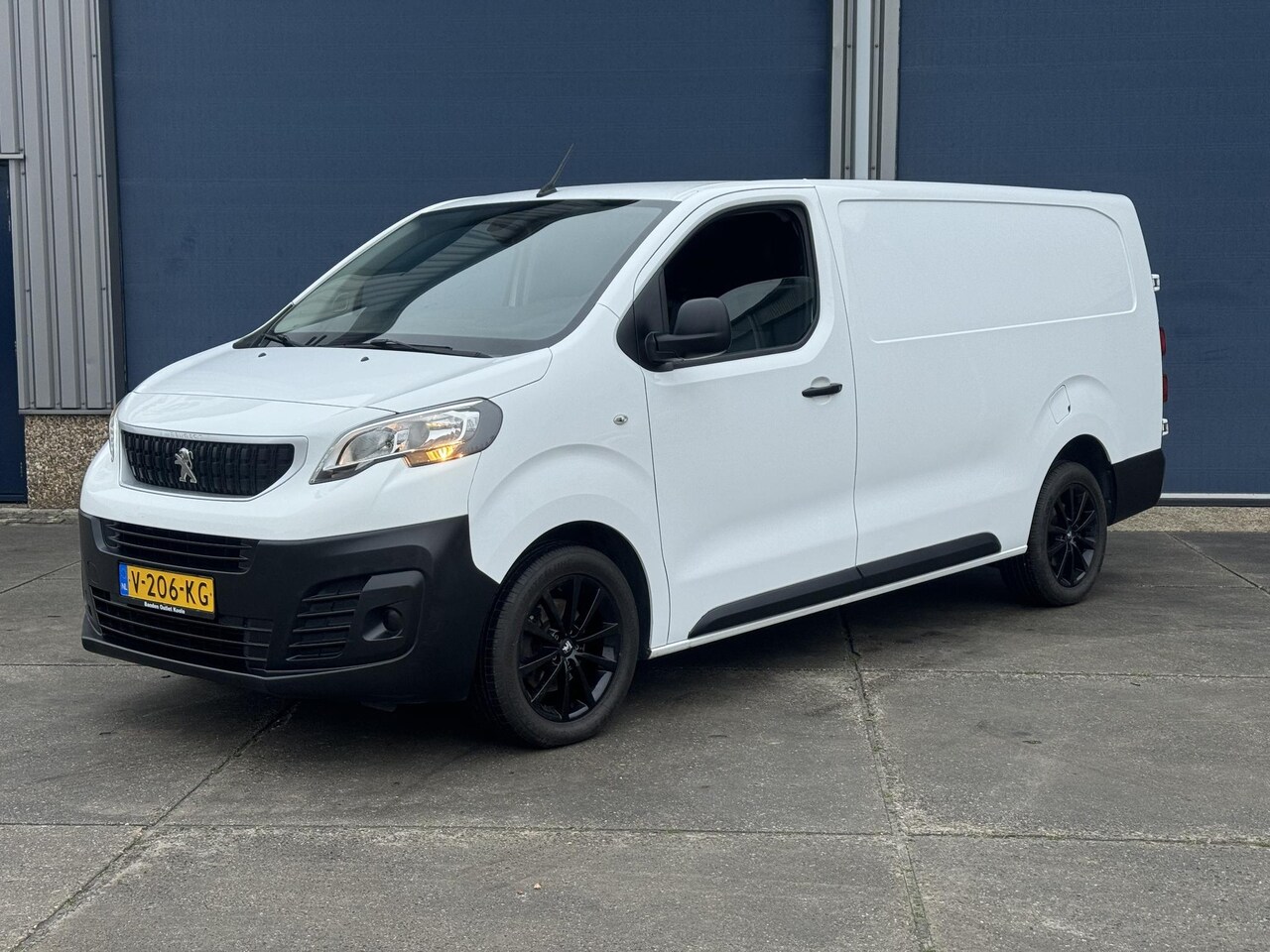 Peugeot Expert - 231L 2.0 BlueHDI 120 Premium L3H1 / AIRCO / TREKHAAK / EURO 6 / N.A.P - AutoWereld.nl