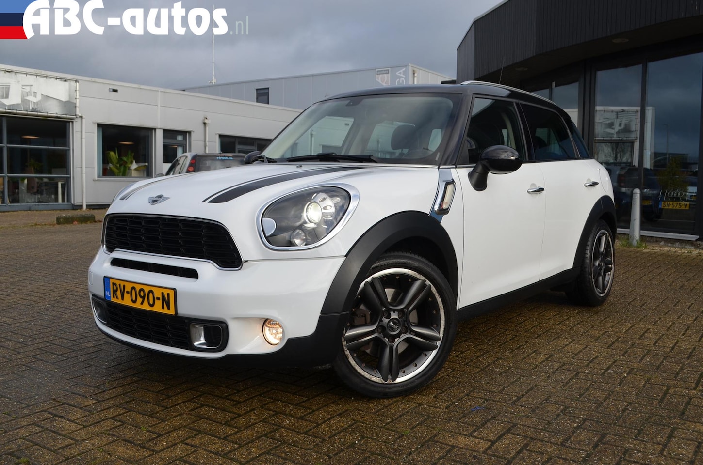 MINI Countryman - 1.6 Cooper S Chili Pano / Harman/Kardon / Sportleder - AutoWereld.nl