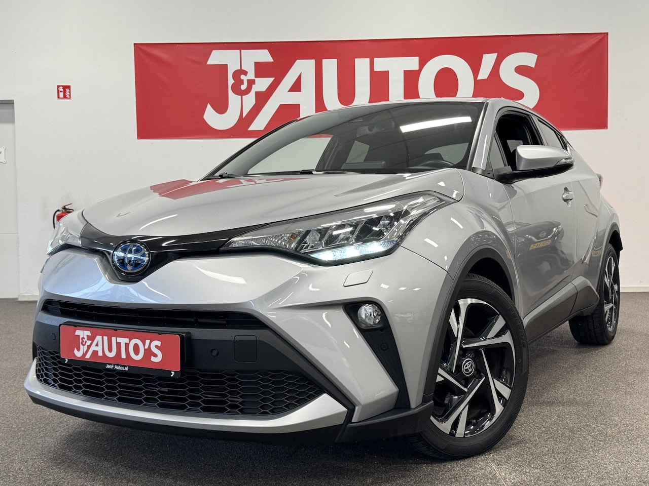 Toyota C-HR - 1.8 Hybrid ECC AIRCO, CRUISE, CAR-PLAY, CAMERA - AutoWereld.nl