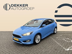 Ford Focus - 1.5 Titanium VERWARMDE VOORRUIT / PARKEERSENSOREN VOOR EN ACHTER