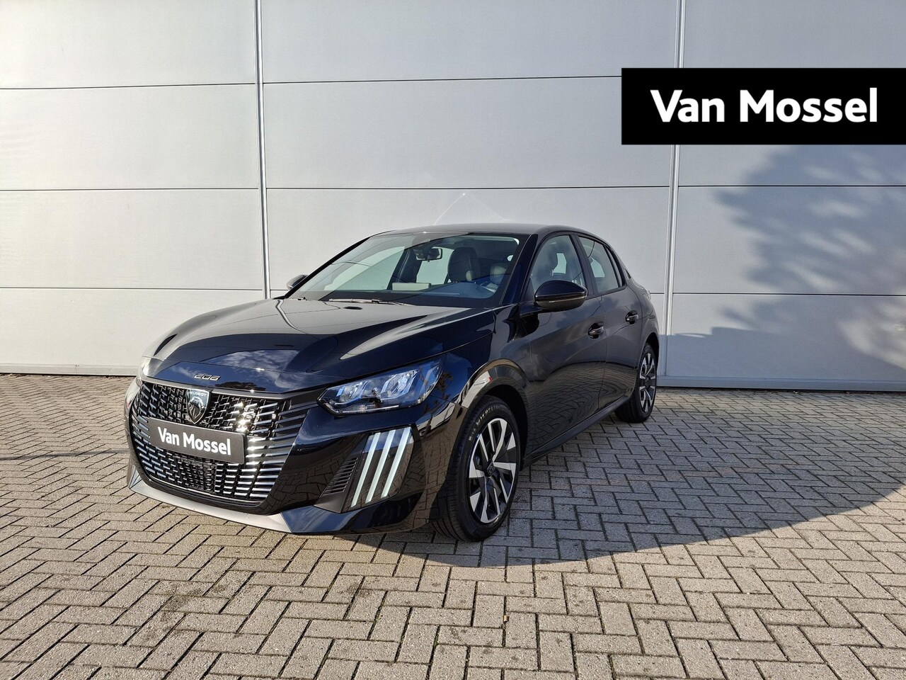 Peugeot 208 - 1.2 75PK Active, direct leverbaar | Parkeersensoren | Cruise Control | Navigatie l Apple C - AutoWereld.nl