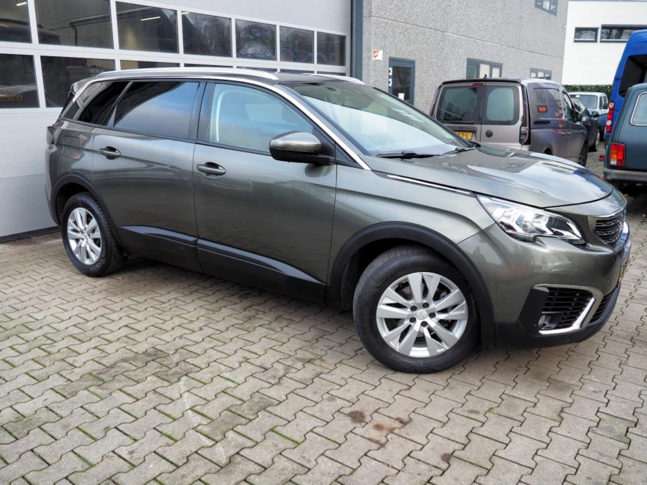 Peugeot 5008 - Blue Lease Executive 1.2 7 PERS! NAVI CAMERA - AutoWereld.nl