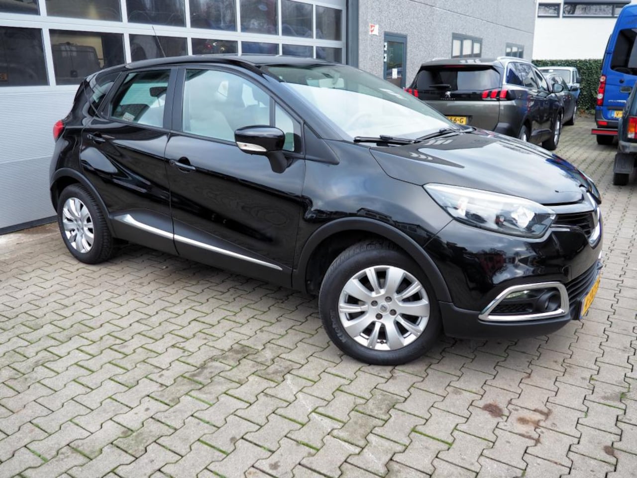 Renault Captur - 0.9 TCe Expression CAMERA CRUISE AIRCO TREKH. - AutoWereld.nl