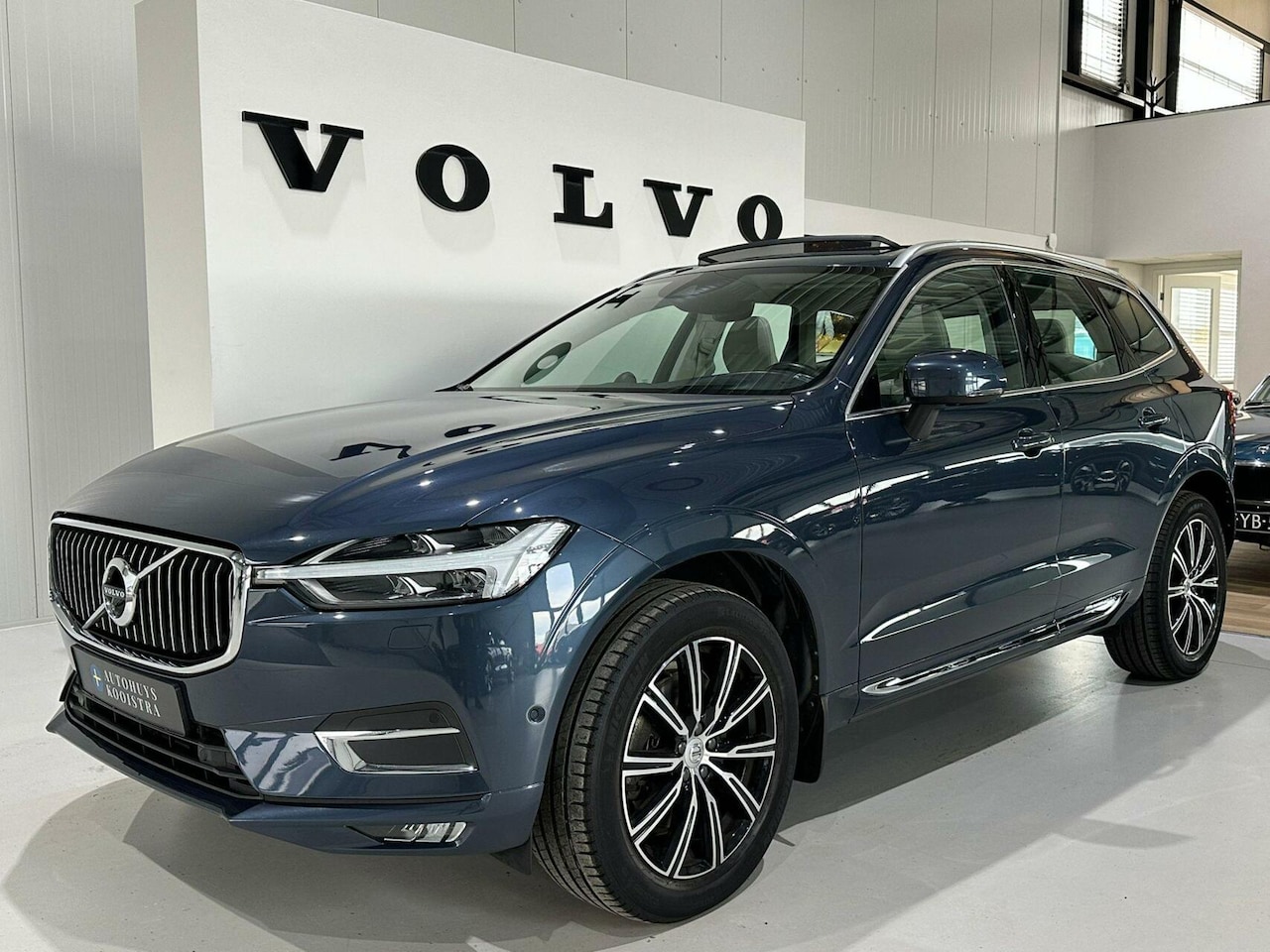 Volvo XC60 - 2.0 T6 AWD Inscription B&W Audio | Panorama | DAB+ | Auto pilot | Zeer compleet uitgerust - AutoWereld.nl