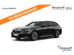 BMW 5-serie Touring - 530e M-Sport - Pano - Trekhaak - Driving Assistant Plus - Harman Kardon