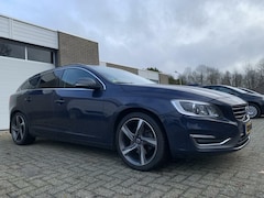 Volvo V60 - 2.0 D4 EURO6 R-Design LED Navi Trekhaak Cruise Control Airco Elektrische pakket