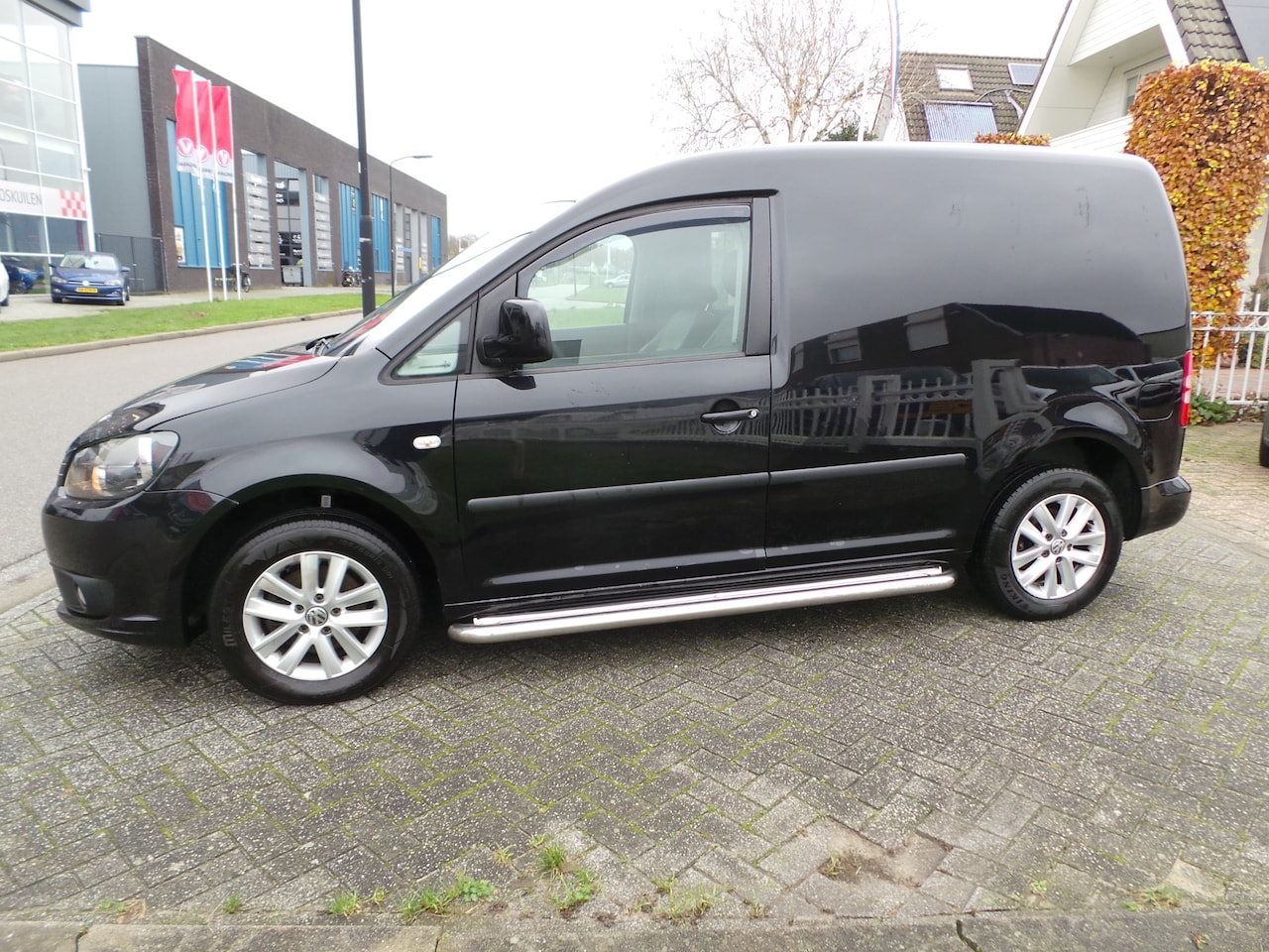 Volkswagen Caddy - 1.6 TDI 102pk DSG Airco,Cruise,Lmv,Trekhaak - AutoWereld.nl