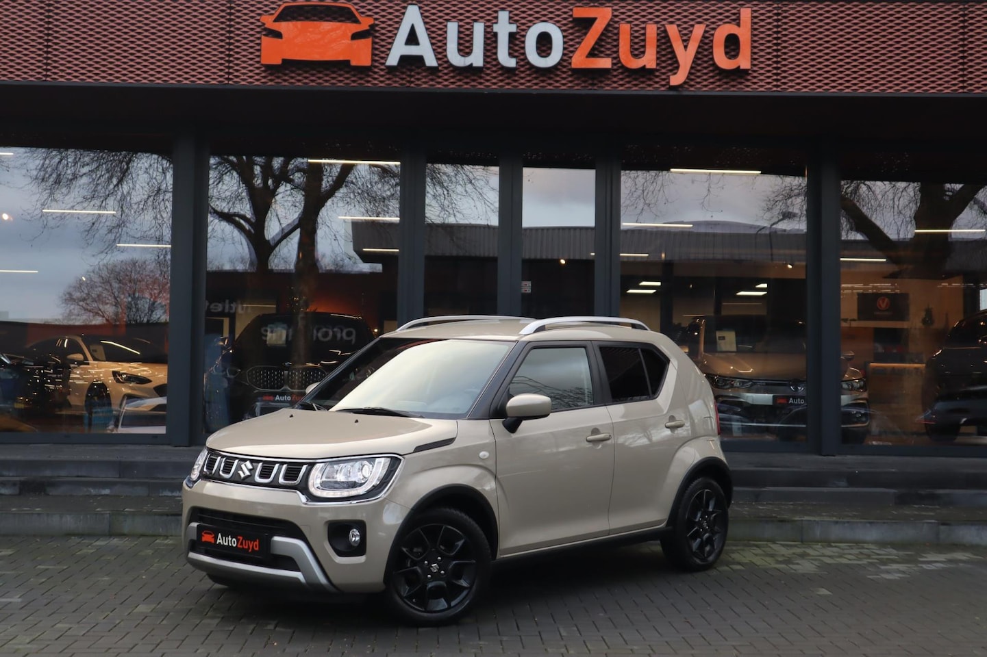 Suzuki Ignis - 1.2 Smart Hybrid Select / Camera / CarPlay / DAB / Stoel-Verwarming - AutoWereld.nl