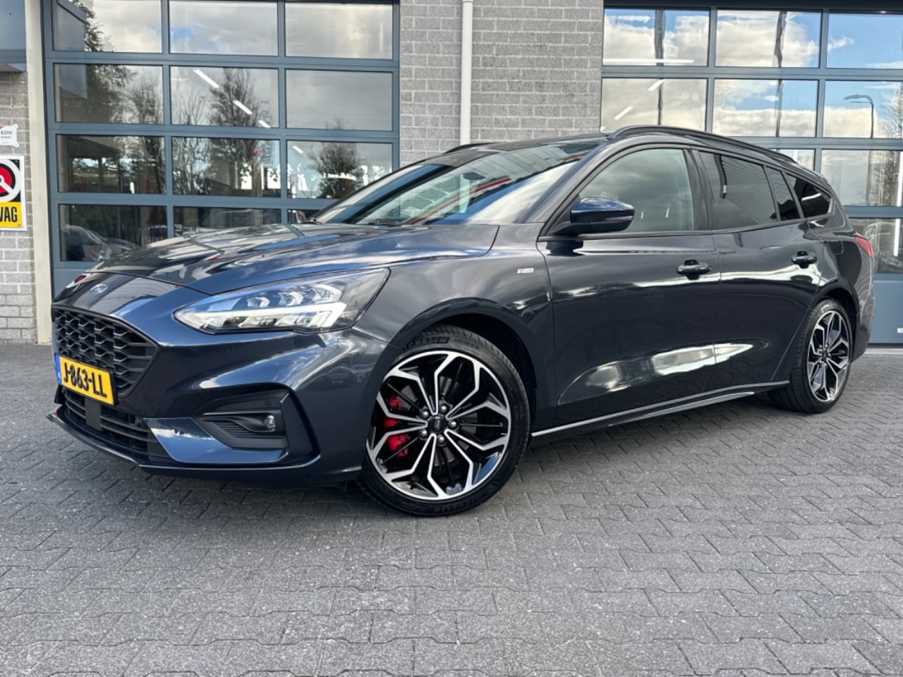 Ford Focus Wagon - 1.5 EcoBoost ST Line X Business | B&O | CAMERA | - AutoWereld.nl