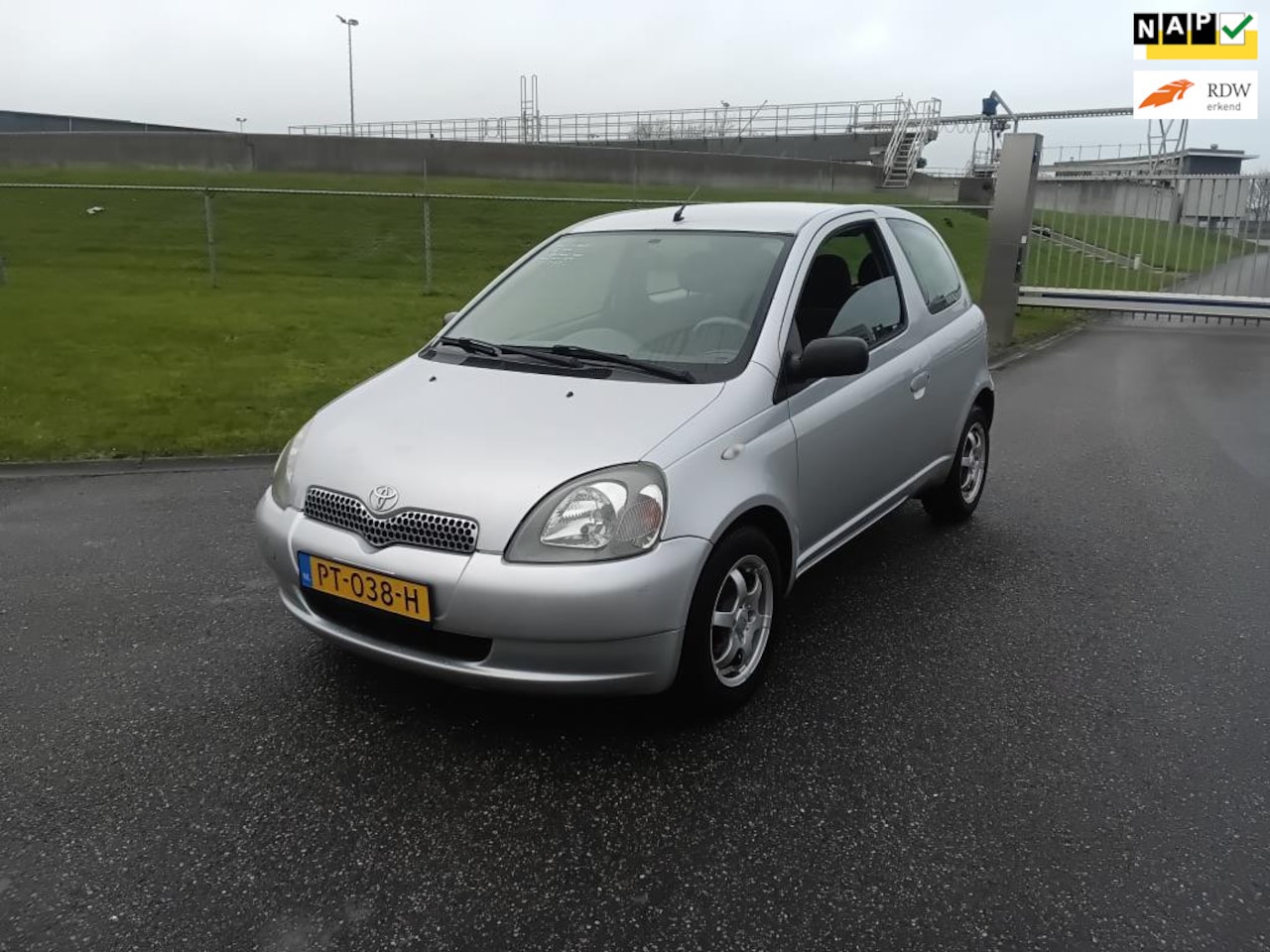 Toyota Yaris - 1.3 VVT-i Terra 1.3 VVT-i Terra - AutoWereld.nl