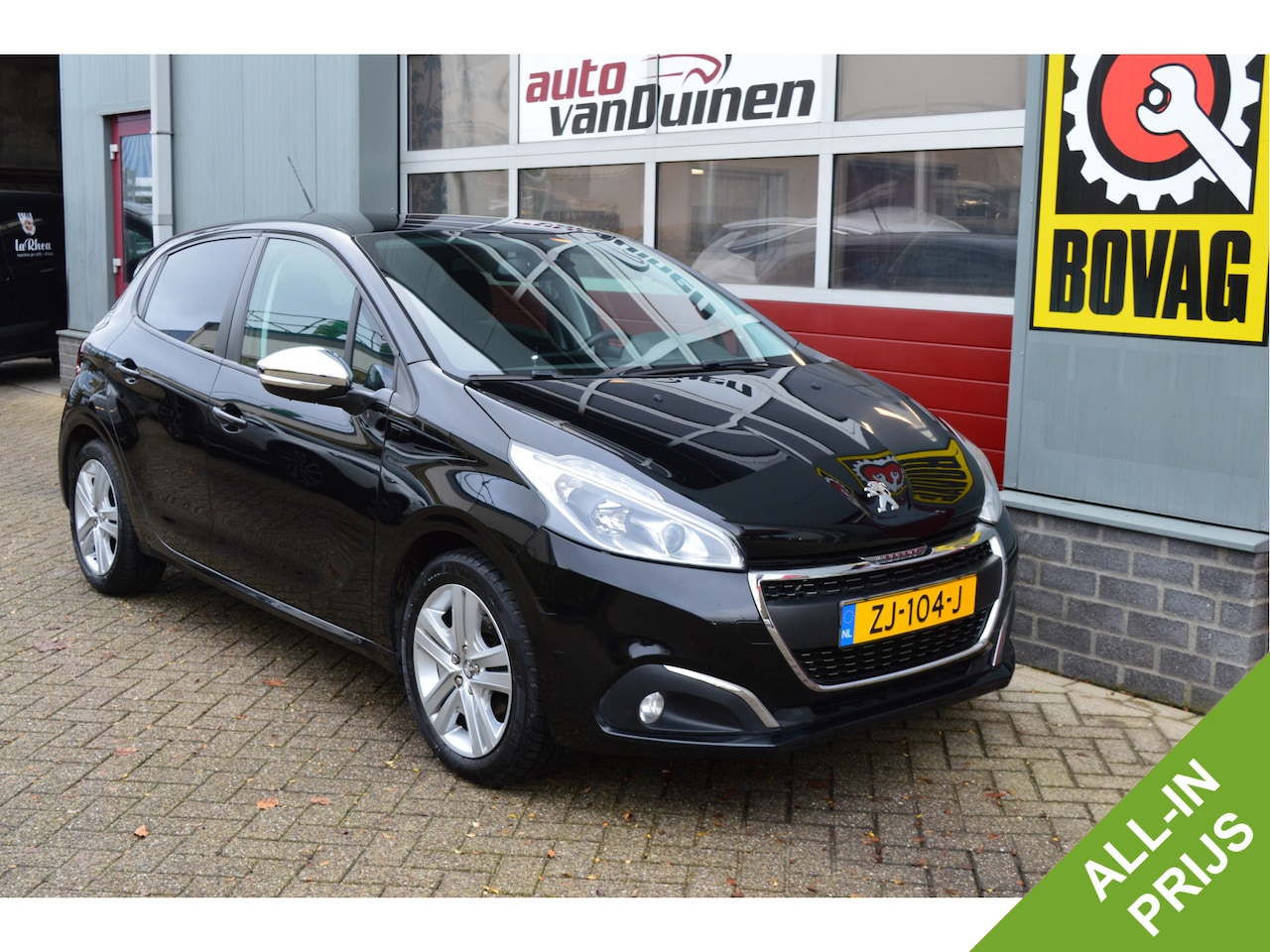 Peugeot 208 - 1.2 PureTech Signature O.a: PDC, Carplay, DAB, Airco, Cruise, Navi, Rijklaar, Etc. All-in - AutoWereld.nl