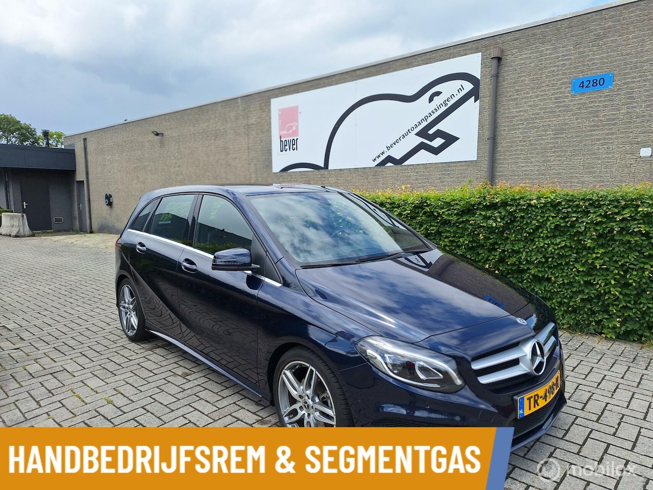 Mercedes-Benz B-klasse - 180 Business Solution AMG Upgrade Edition 180 Business Solution AMG Upgrade Edition - AutoWereld.nl