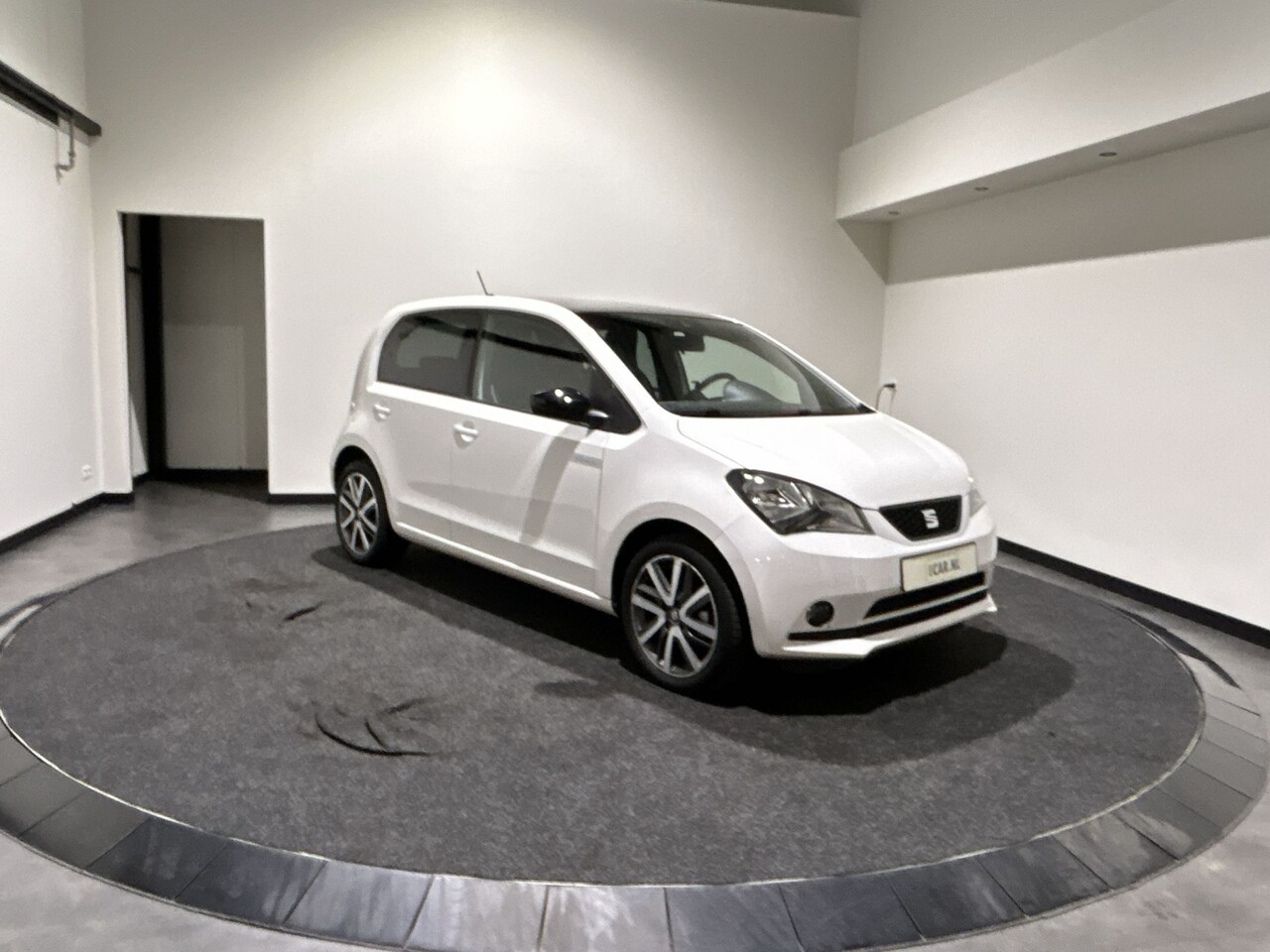 Seat Mii Electric - electric Plus | Technology pack | Parkeersensor achter | Panoramadak - AutoWereld.nl