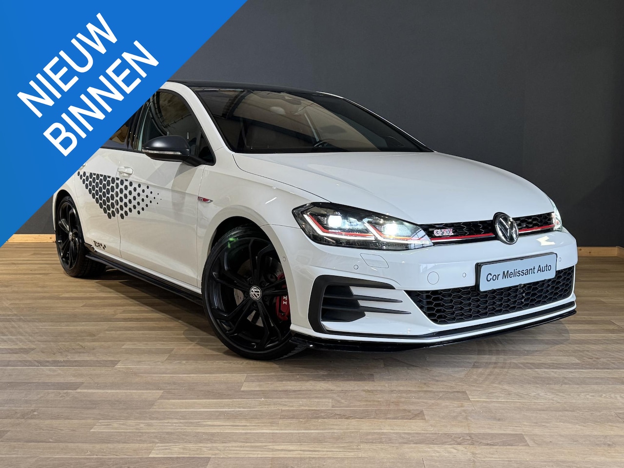 Volkswagen Golf - 2.0 TSI GTI TCR PANO | DYN | DCC | LEDER - AutoWereld.nl