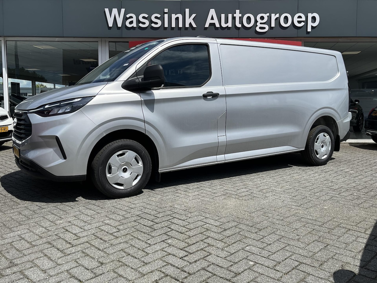 Ford Transit Custom - GB 2.0 EcoBlue 136pk L2H1 320 AUT Trend | | Climatronic | Navigatie | 3 Zits | Trekhaak | - AutoWereld.nl