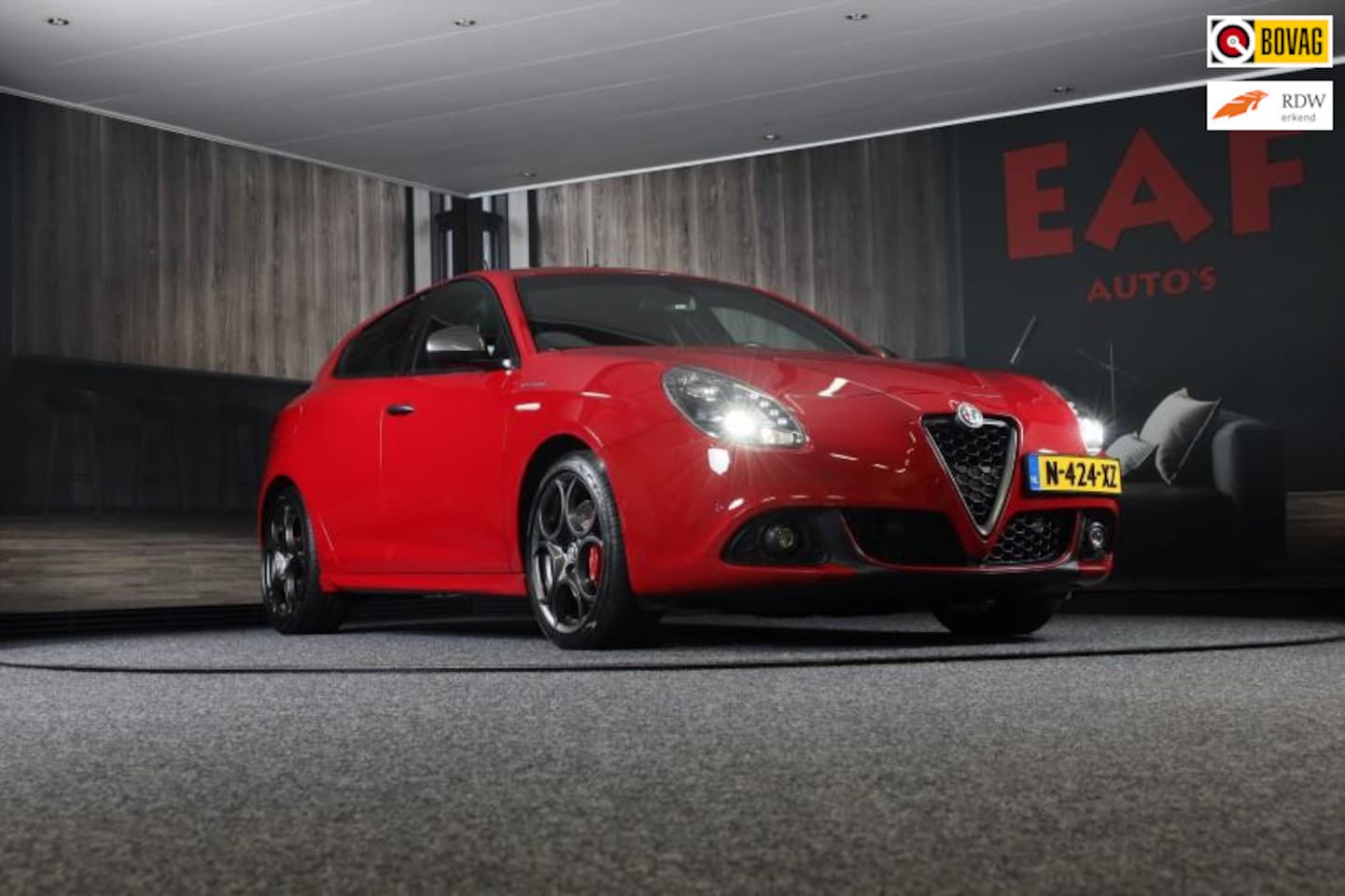 Alfa Romeo Giulietta - 1.750 Turbo Veloce / 241 PK / AUT / Navi / Ecc / Cruise Control / BOSE / F1 / Schaalstoele - AutoWereld.nl