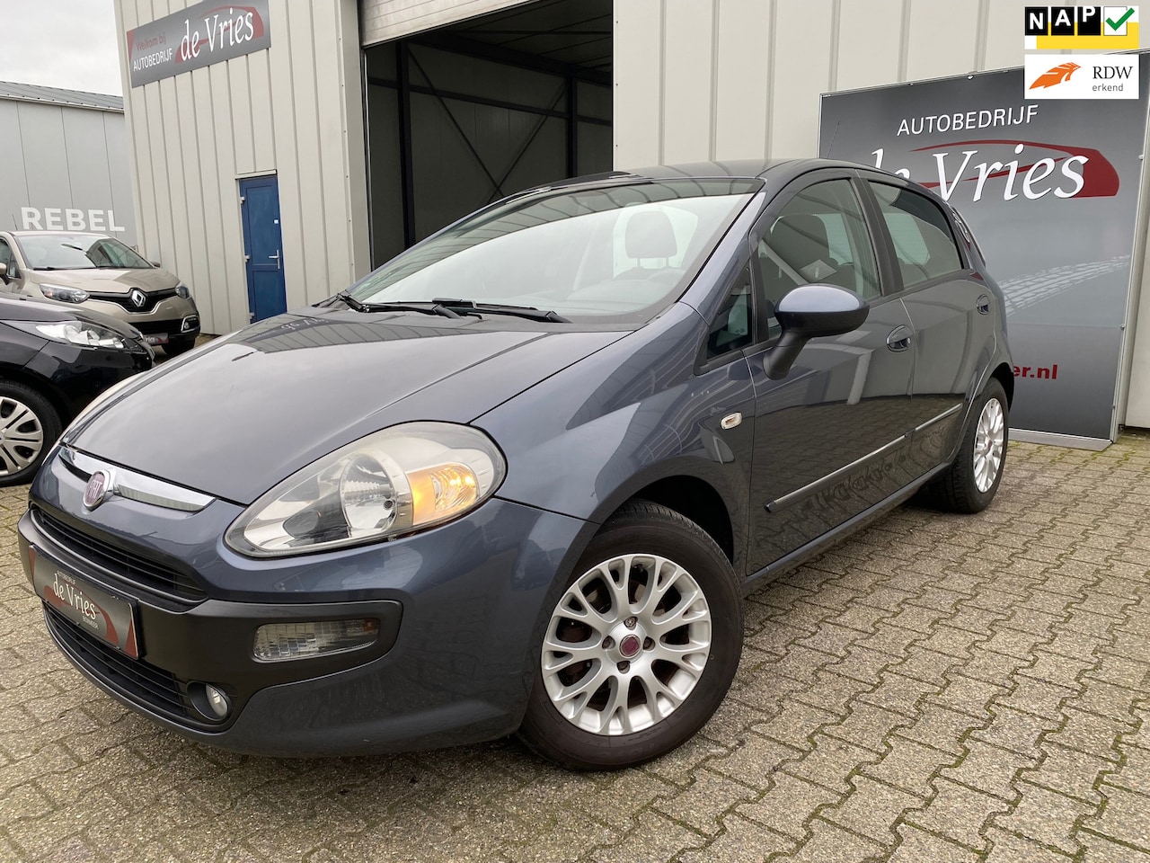 Fiat Punto Evo - 1.4 Dynamic / Clima / Cruise / Trekhaak / LMV - AutoWereld.nl