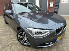 BMW 1-serie - 114i Business+ / Leder / Navi / PDC / LED / Clima