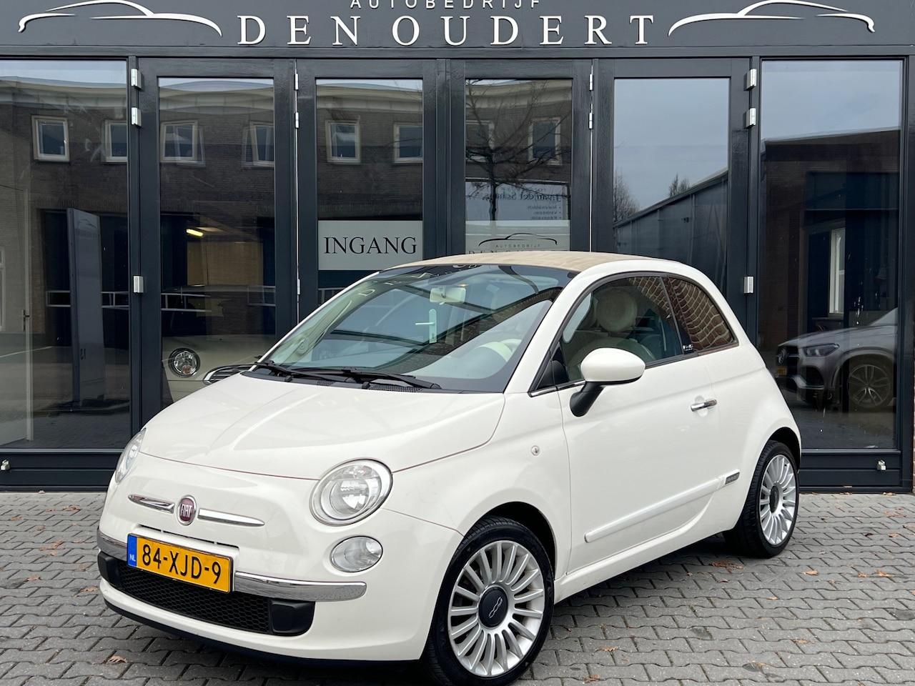 Fiat 500 C - 1.2 Lounge Cabrio PDC Airco LMV 2012 - AutoWereld.nl