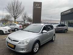 Hyundai i30 CW - 1.6i Style /Trekhaak*RIJKLAARPRIJS