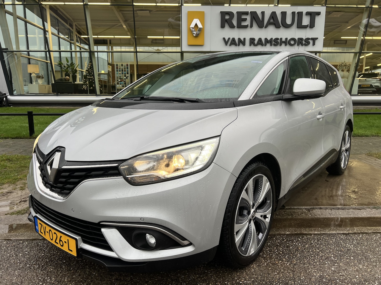 Renault Grand Scénic - 1.3 TCe Intens / Trekhaak wegklapbaar / Lane assist / Cruise / Climate / Applecarplay - An - AutoWereld.nl