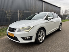 Seat Leon - 1.8 TSI FR Business / NAVI / CRUISE / STOELVERWARMING / 143dkm