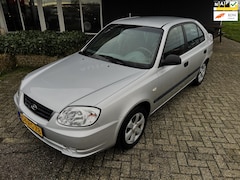 Hyundai Accent - 1.3i Active Young AIRCO/ELEK.R/TREK APK+NAP