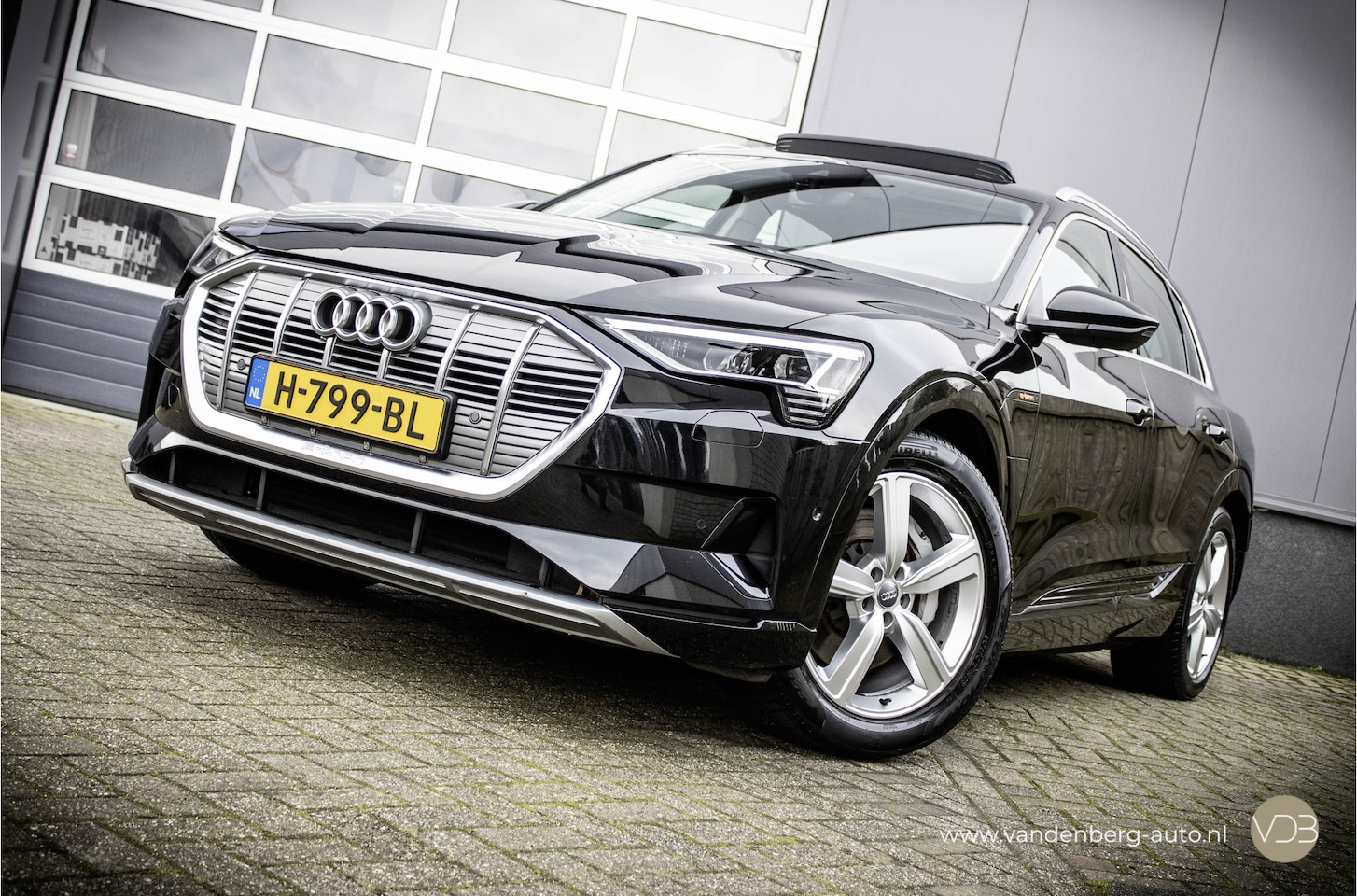 Audi e-tron - 50 Quattro Launch edition plus PANO LEER Origineel NL - AutoWereld.nl