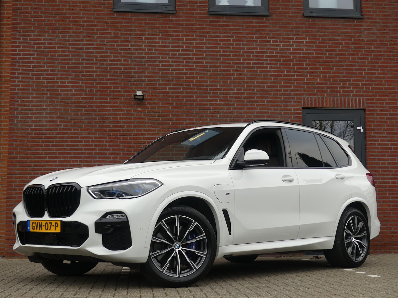 BMW X5 - xDrive45e M-Sport / Nappa leer / Trekhaak / Laser - AutoWereld.nl