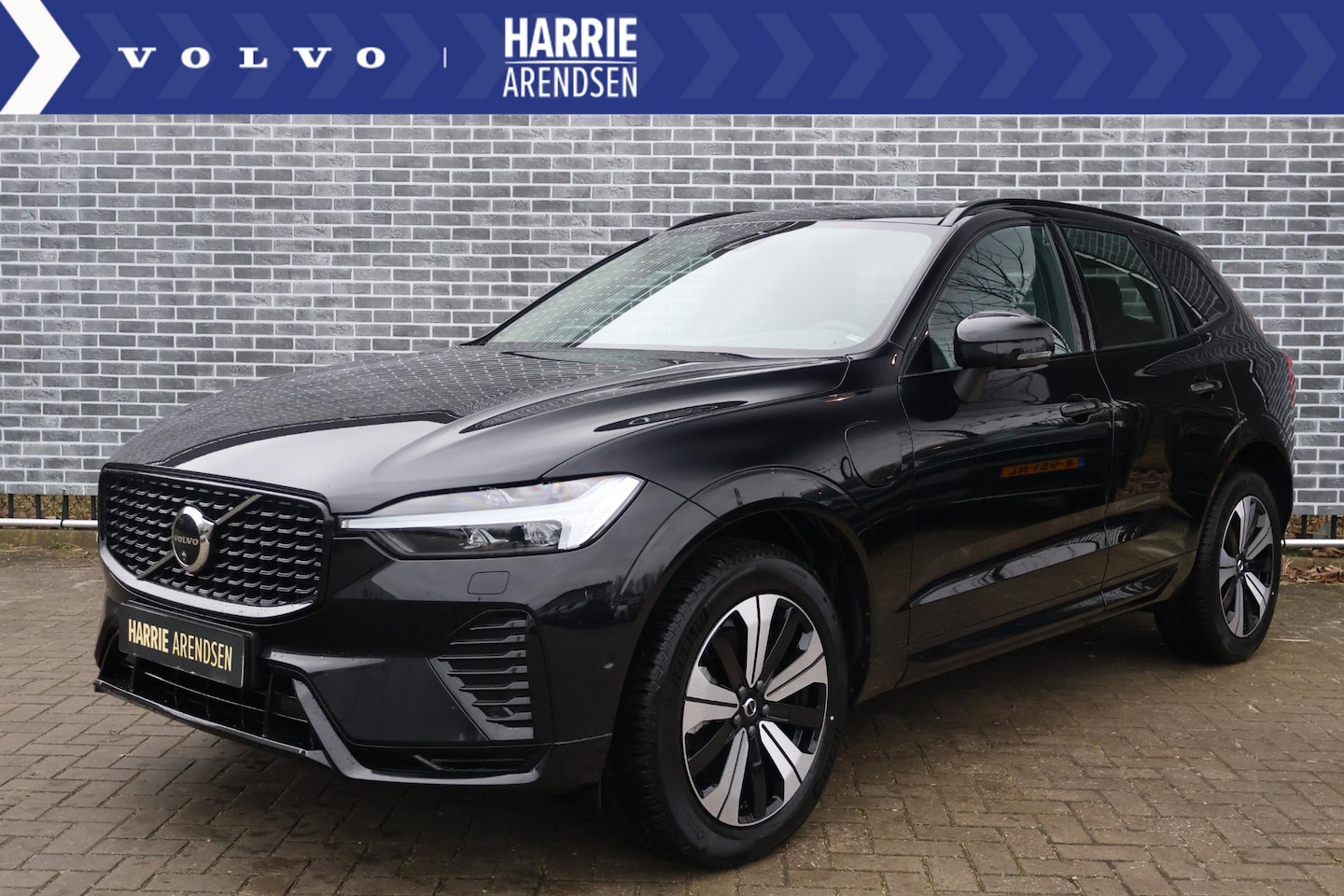 Volvo XC60 - 2.0 T6 Plug-in hybrid AWD Plus Dark | Trekhaak | Harman/Kardon | Rondomzicht Camera - AutoWereld.nl