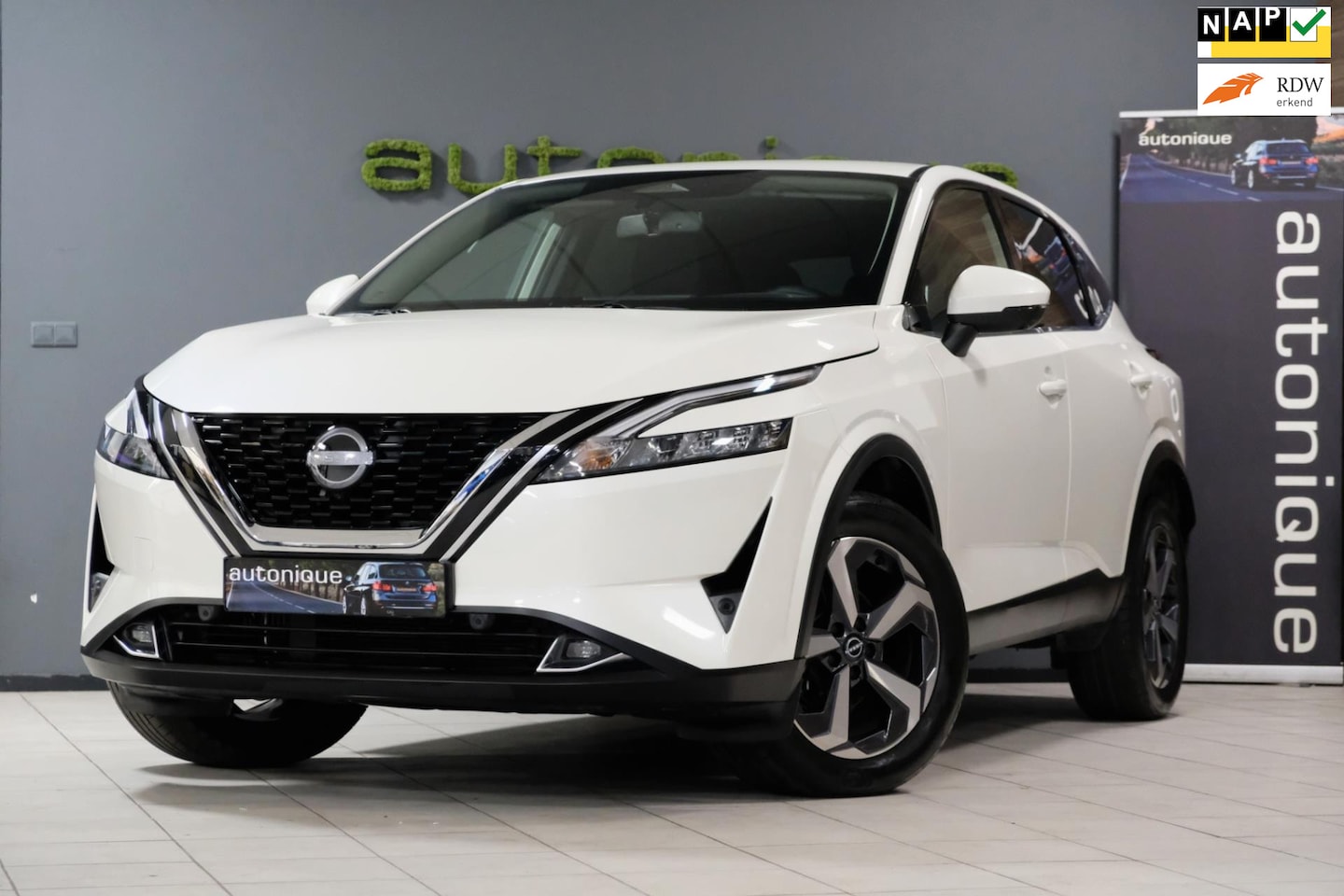 Nissan Qashqai - 1.3 MHEV Xtronic N-Connecta 360° Camera|Stoel+Stuurverwarming 2024 BTW Verekenbaar - AutoWereld.nl