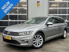 Volkswagen Passat Variant - 1.4 TSI GTE Connected Series Plus panodak stoelverwarming trekhaak