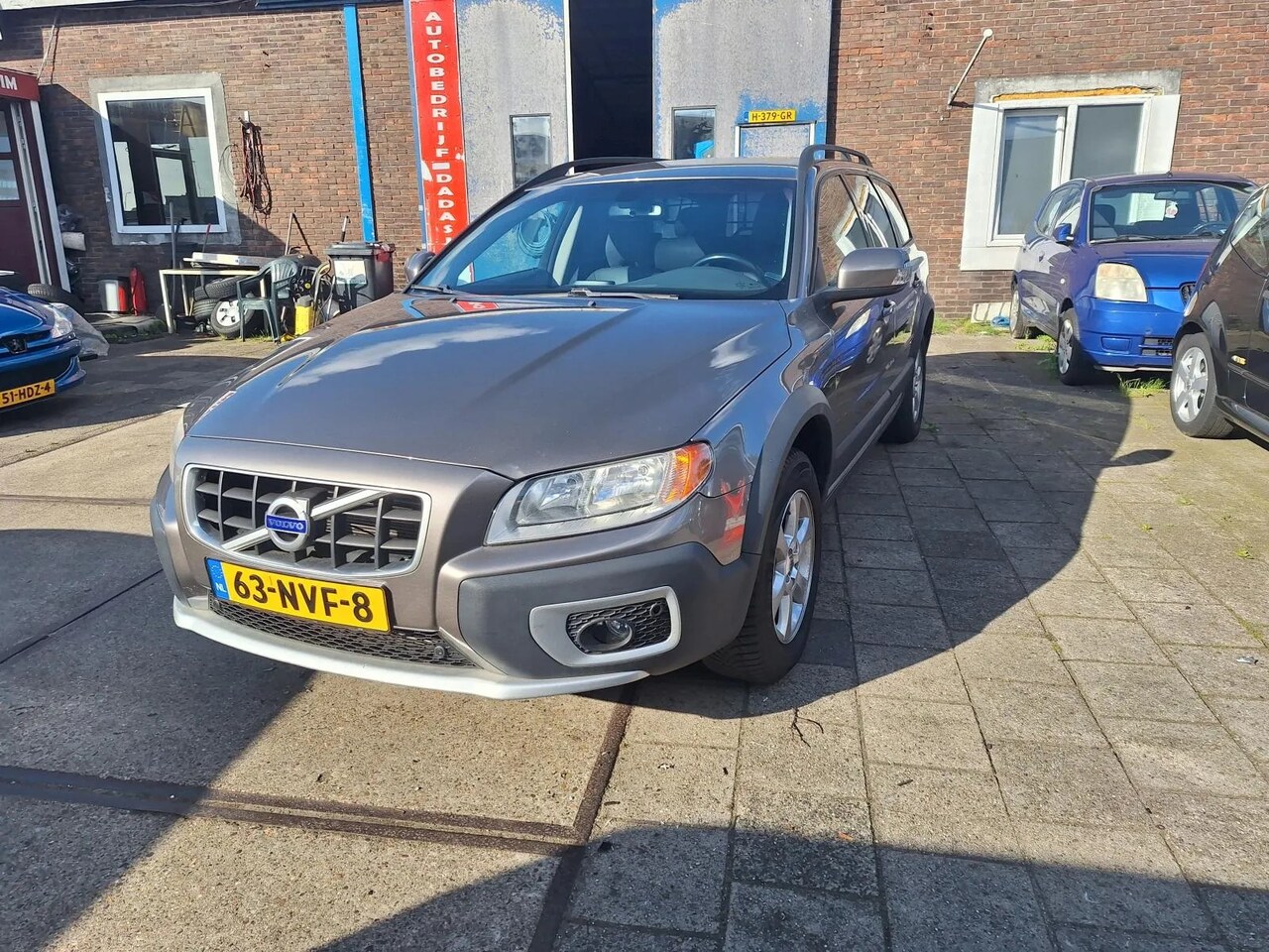 Volvo XC70 - 2.4D Kinetic 2.4D Kinetic - AutoWereld.nl