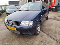 Volkswagen Polo - 1.4 Trendline