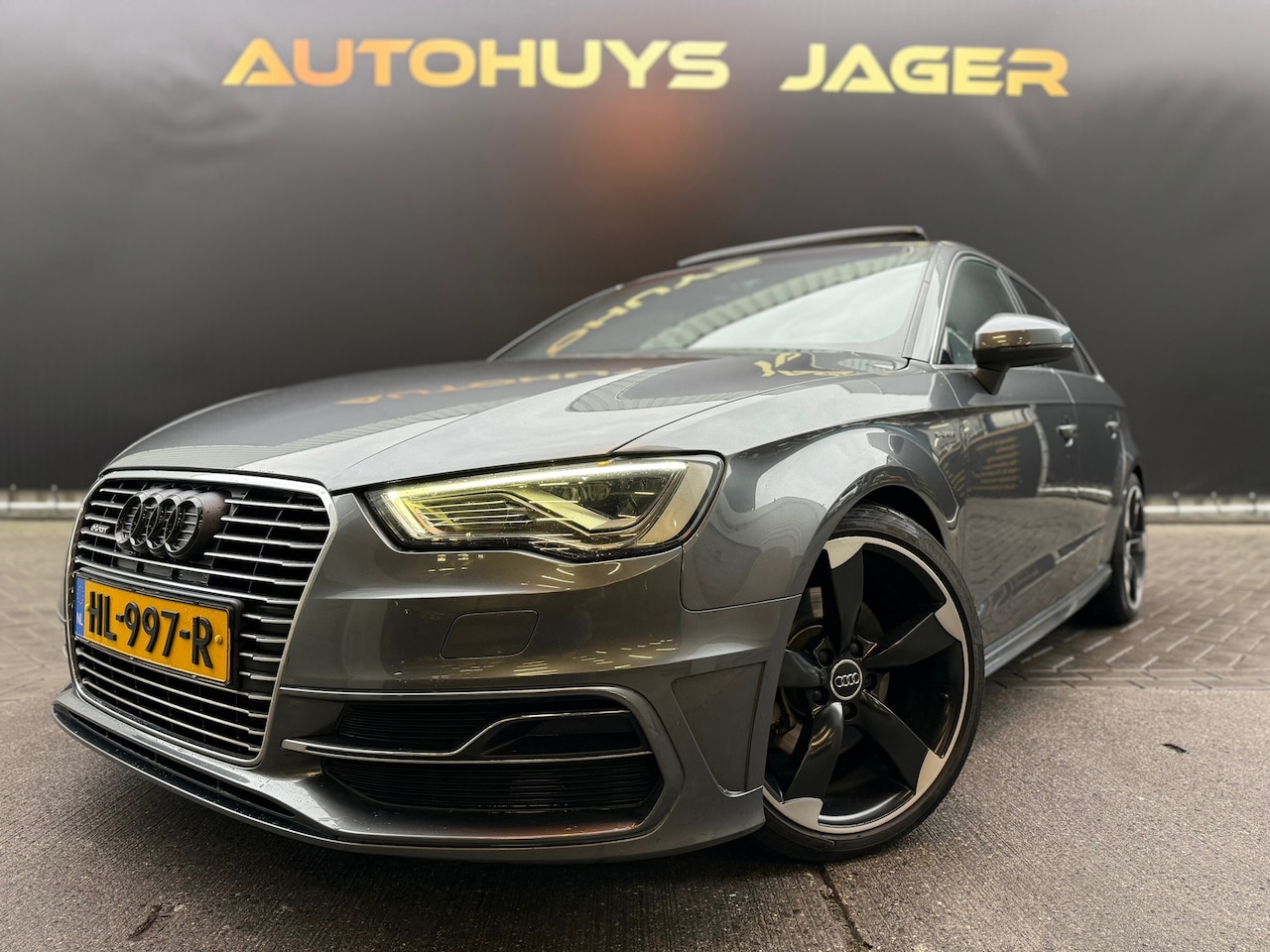 Audi A3 Sportback - 1.4 e-tron PHEV Ambition Pro Line plus 1.4 e-tron PHEV Ambition Pro Line plus - AutoWereld.nl