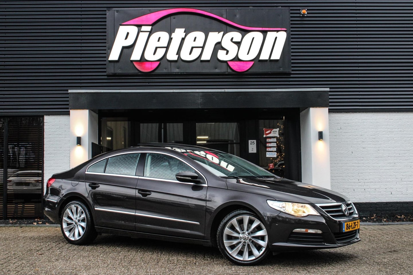 Volkswagen Passat CC - 2.0 TSI 200PK PANO MEMORY ACC DYNAUDIO - AutoWereld.nl