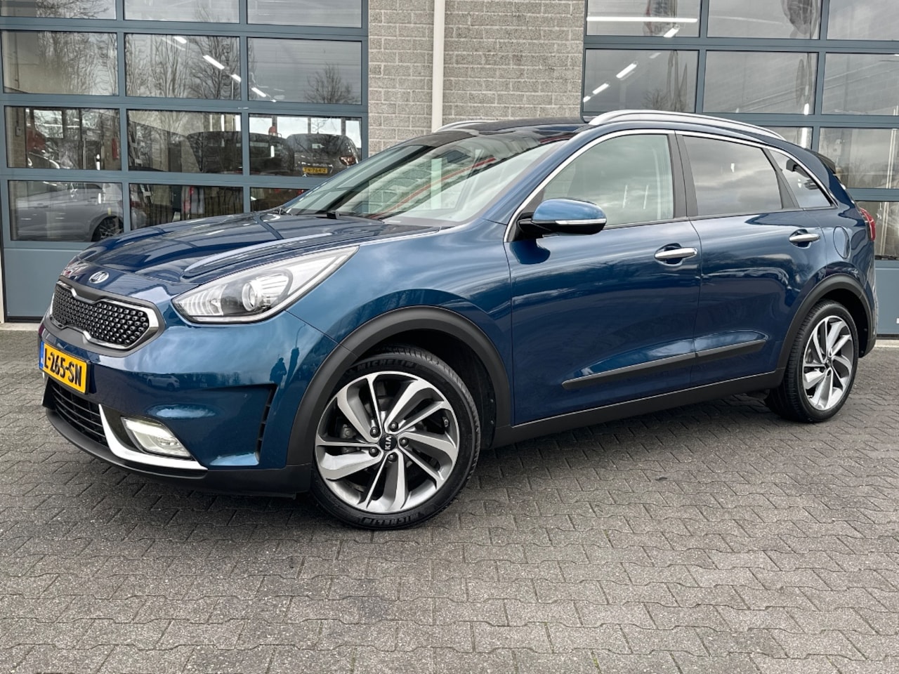 Kia Niro - 1.6 GDi Hybrid ExecutiveLine 1.6 GDi Hybrid ExecutiveLine - AutoWereld.nl