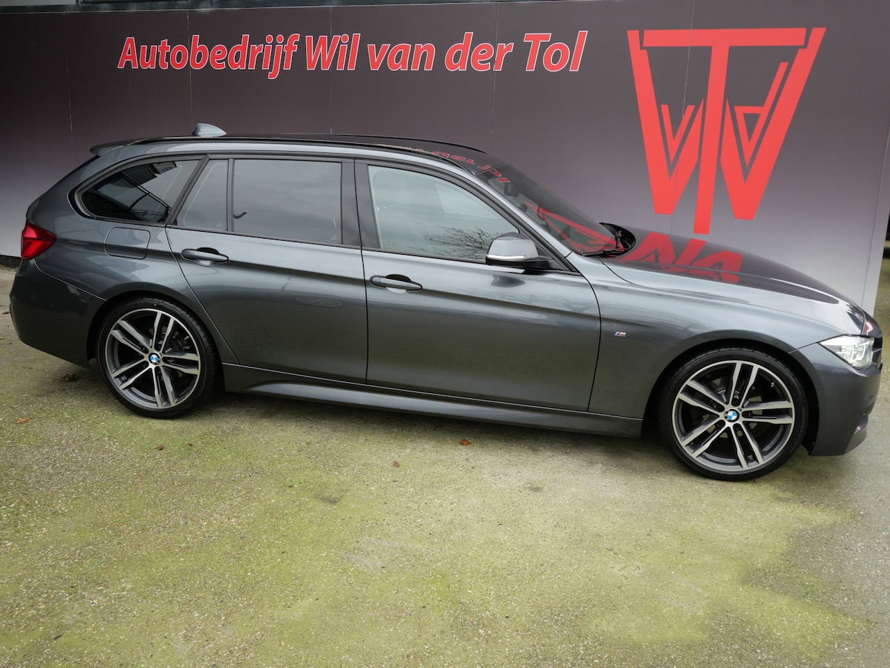 BMW 3-serie Touring - 320i M-SPORT EDITION | BREEDBEELD | DIGI DASH | LED | 19 INCH | DEALER O-H!! - AutoWereld.nl