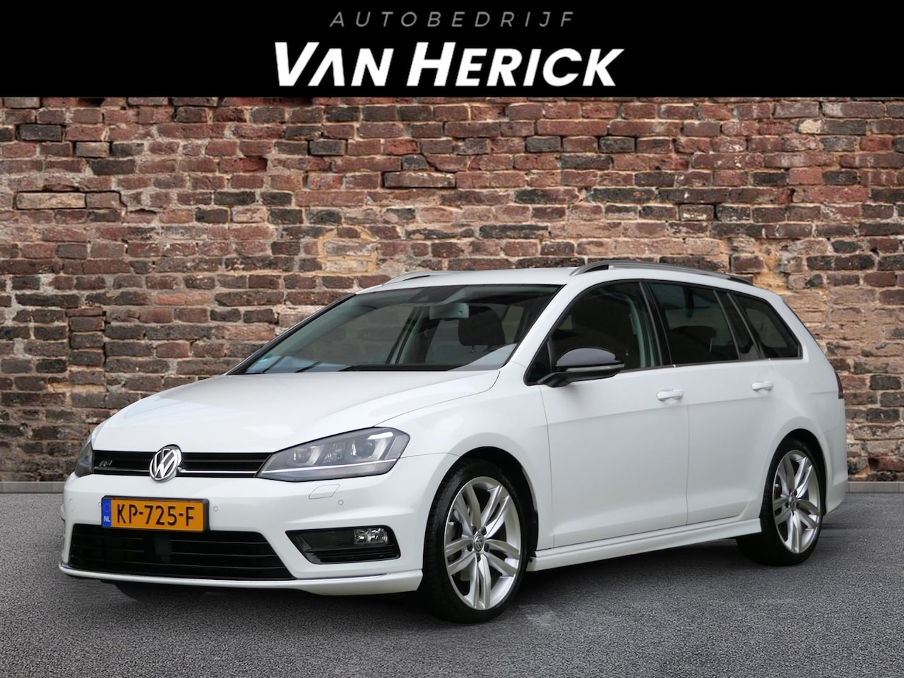 Volkswagen Golf Variant - 1.4 TSI Highline R-Line 150PK | Navi | ACC | Half stof/leer - AutoWereld.nl