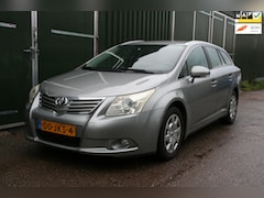 Toyota Avensis Wagon - 2.0 D-4D Dynamic, AIRCO, NAVIGATIE, TREKHAAK